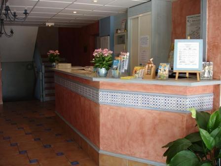 Les Mimosas Hotel ลูเนล ภายนอก รูปภาพ